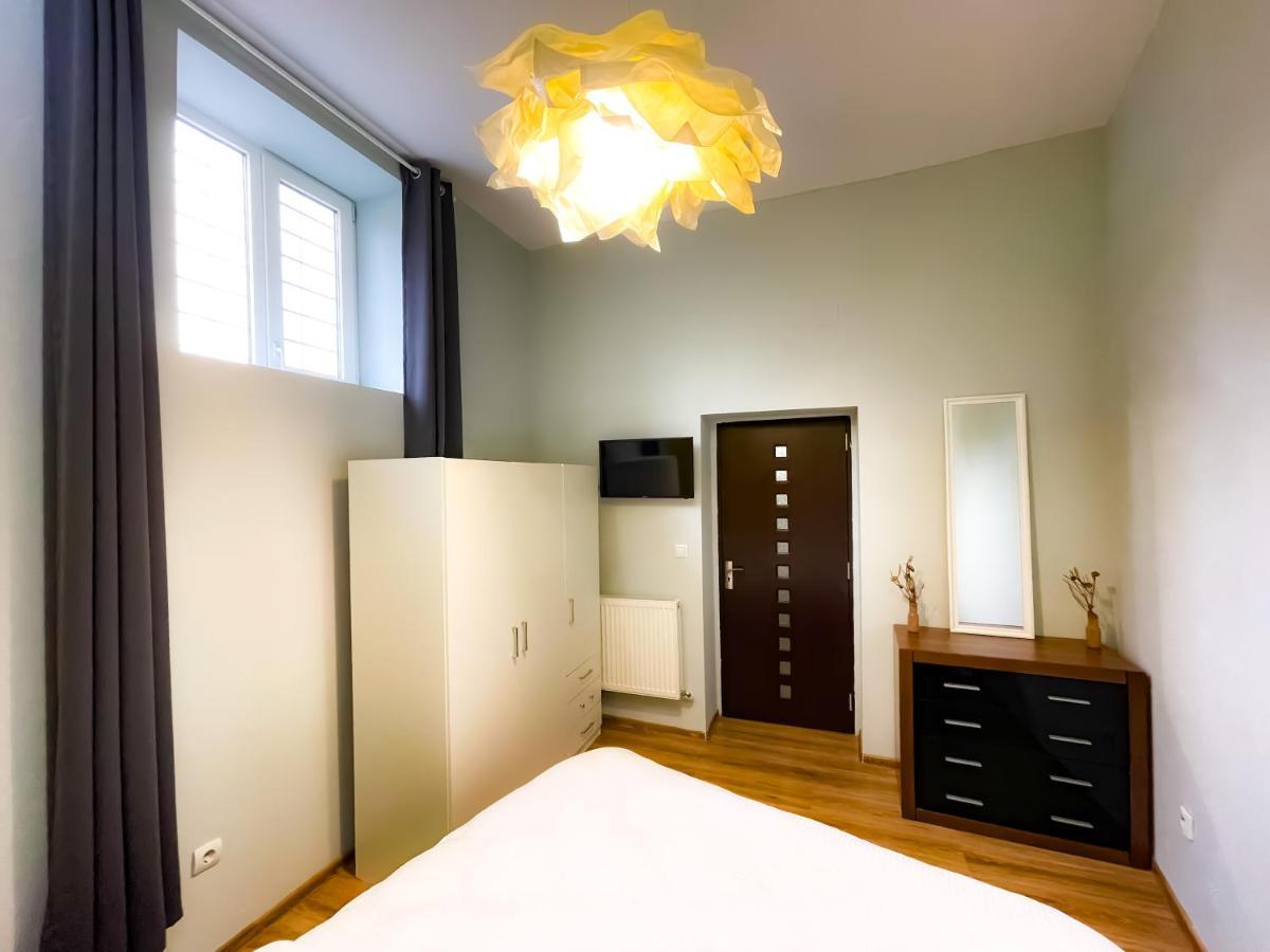 Apartamento Cool Flat In The Heart Of Bucharest'S Fun And History Exterior foto